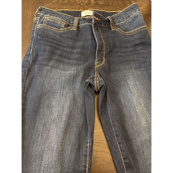 Crown & Ivy Mid Rise Skinny Jeans Size 10 Women’s Blue Slimming Denim - Picture 4 of 12